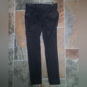 DKNY Size Small plaid slacks. Never been worn but the tags have been taken off.